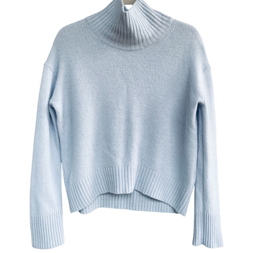 BR cashmere Light Blue Turtleneck Sweater XS